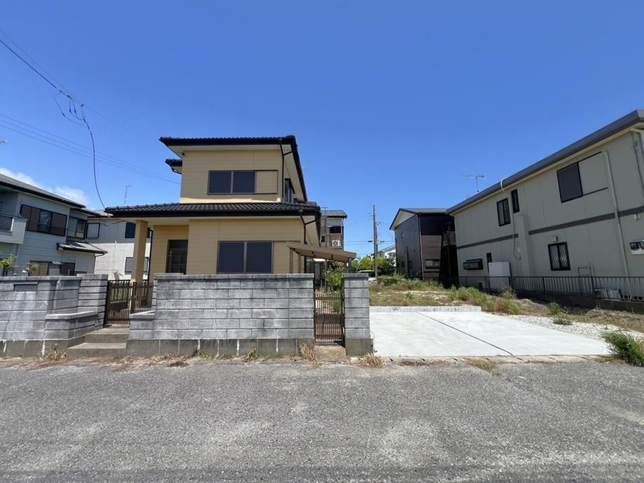 4LDK Detached House for Sale in Kujukuri, Chiba - 10.8M Yen - Thumbnail 2
