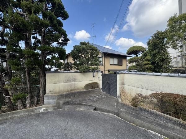 6LDK House in Higashiosaka, Osaka – 215m2 on 451m2 Land - Thumbnail 2