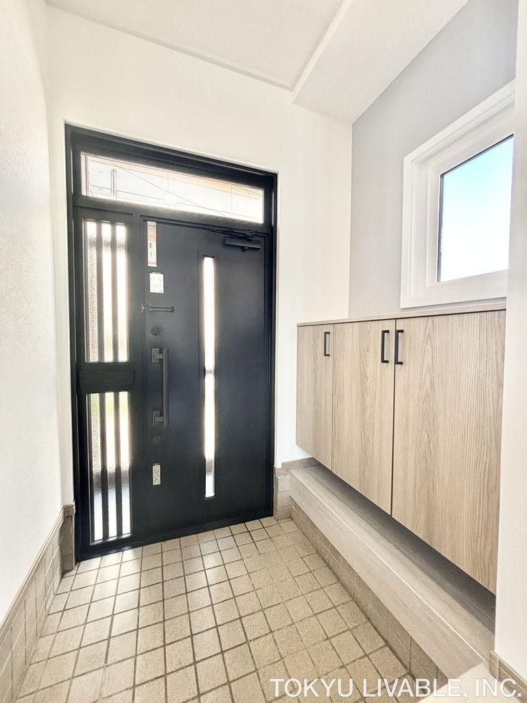 3LDK Renovated Townhouse for Sale in Sapporo Nishi Ward - Thumbnail 3