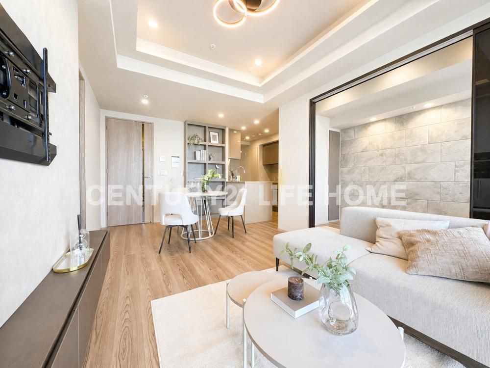 2LDK Apartment for Sale in Yokohama, Kanagawa Prefecture - Thumbnail 4
