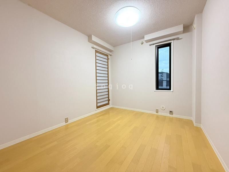 Renovated 3LDK Apartment for Sale in Sapporo Chuo Ward - Thumbnail 3