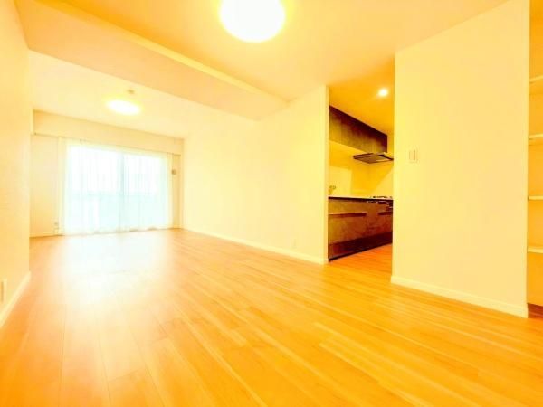 3LDK Apartment for Sale in Asahi Ward, Yokohama - Thumbnail 2