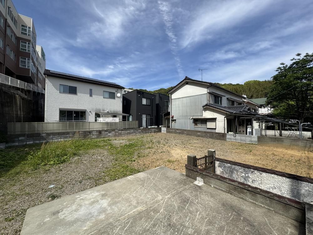 Spacious Land for Sale in Kochi City, Kochi Prefecture - Thumbnail 3