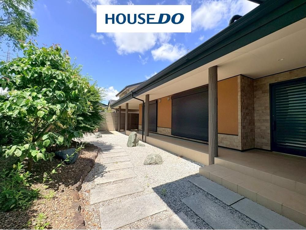 Spacious 4LDK Single-Story Home on Large Lot in Koriyama - Thumbnail 2