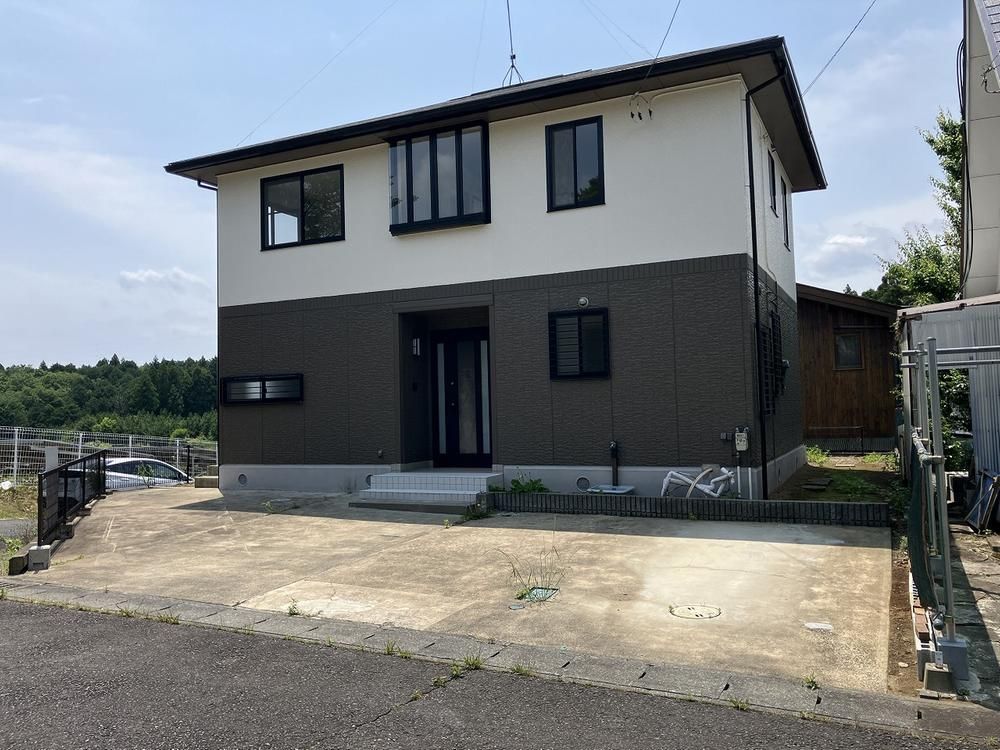 4LDK Used House for Sale in Kasama, Ibaraki - 12.8 Million Yen - Thumbnail 2
