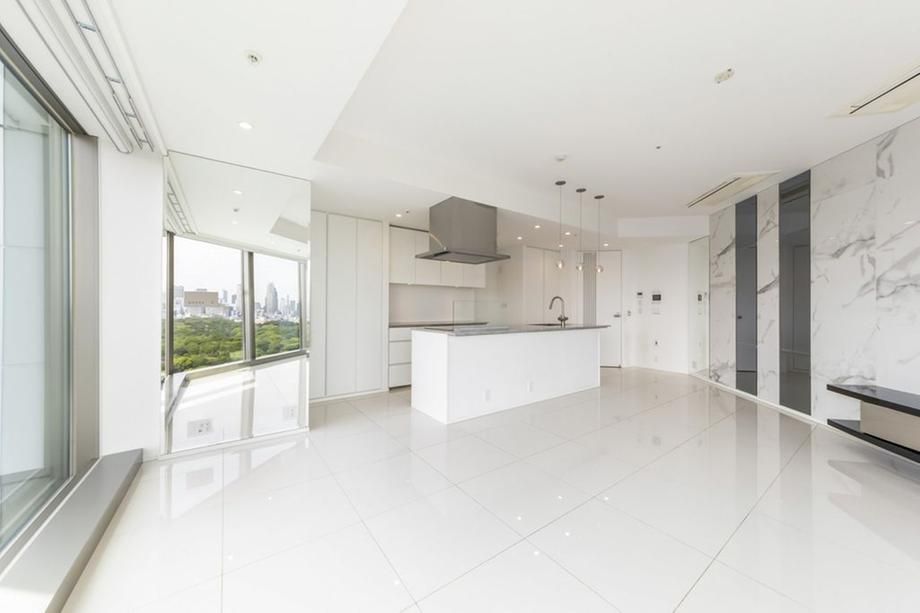 2LDK Apartment for Sale in Shibuya, Tokyo - Park Court Shibuya The Tower - Thumbnail 3