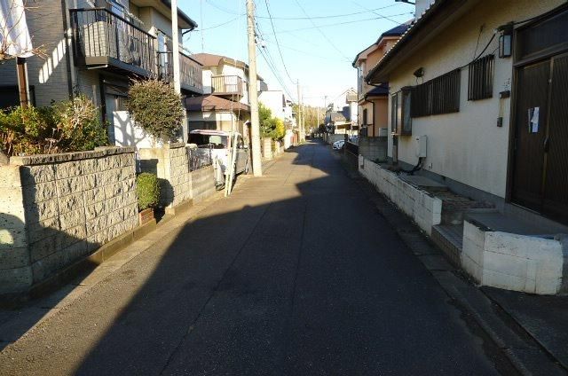 Land for Sale in Ushiku, Ibaraki - 141.86 sqm - Thumbnail 2