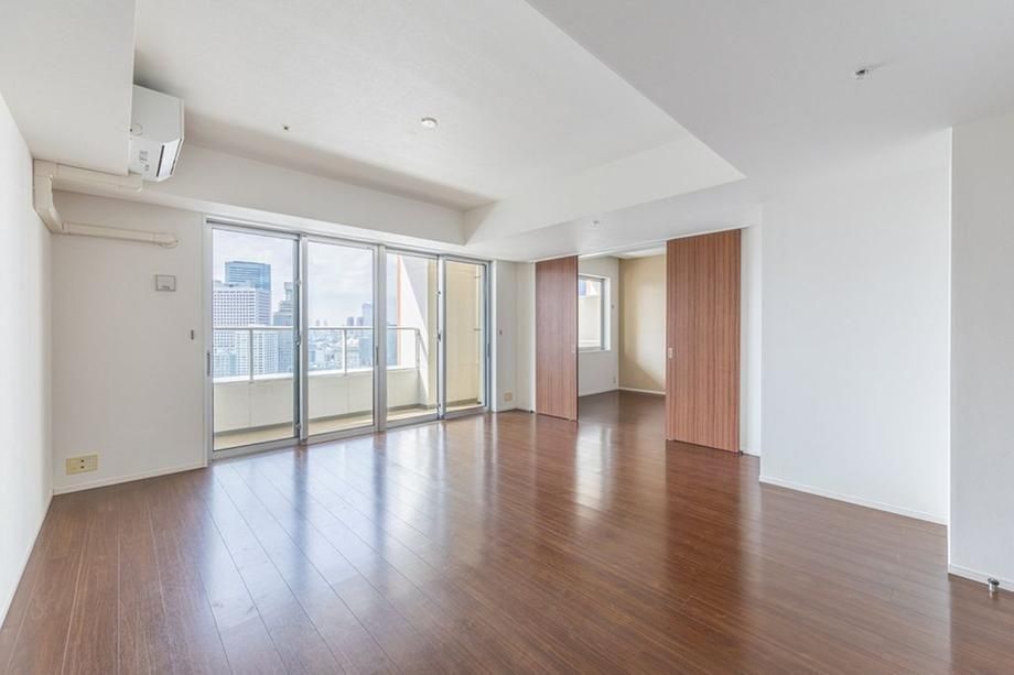 1LDK Apartment in Minato-ku, Tokyo for Sale at Shibaura Island Grove Tower - Thumbnail 4