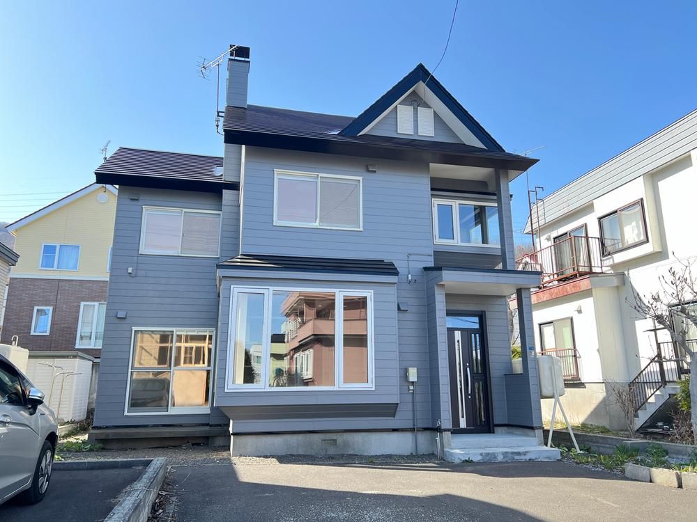 Renovated 3LDK House for Sale in Nishi Ward, Sapporo - Thumbnail 2