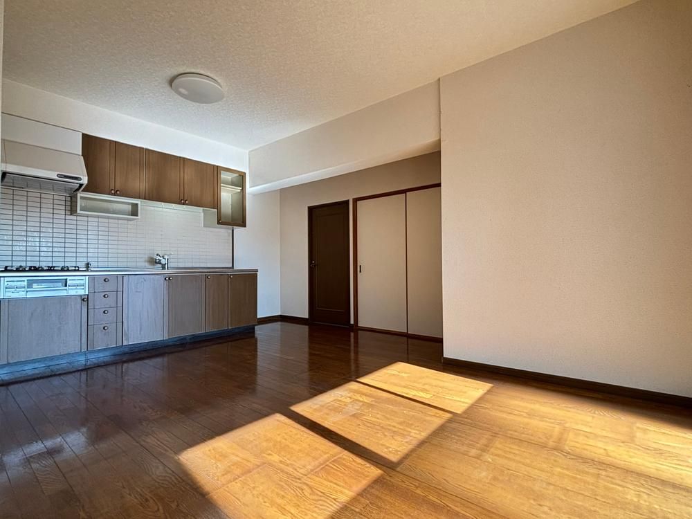 4LDK Apartment for Sale in Miyazaki City, Miyazaki - Thumbnail 4
