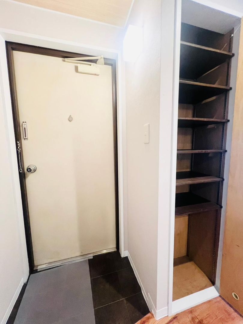 Renovated 2LDK Apartment for Sale in Sapporo Chuo Ward - Thumbnail 4