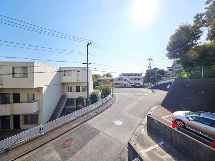 Renovated 3LDK Apartment in Fujisawa, Kanagawa - Thumbnail 2