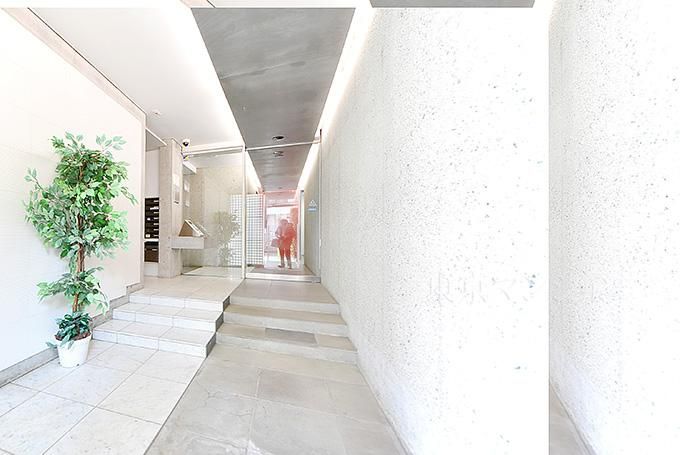 Renovated 1DK Apartment for Sale in Daikanyama Aobadai, Tokyo - Thumbnail 4