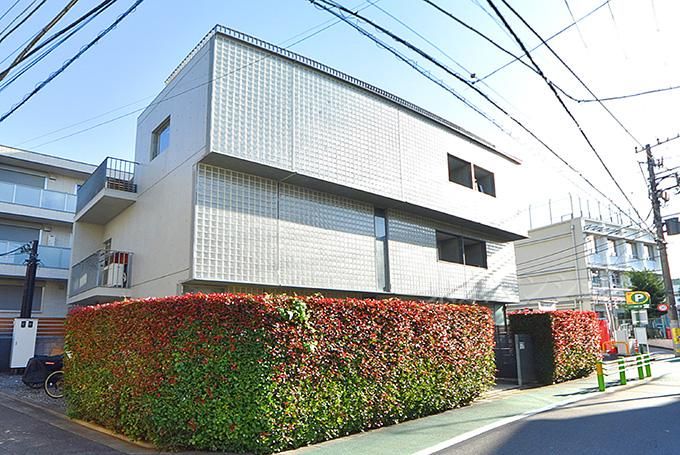 Renovated 1DK Apartment for Sale in Daikanyama Aobadai, Tokyo - Thumbnail 3