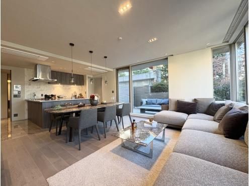 2LDK Apartment for Sale in Kami-Osaki, Shinagawa-ku, Tokyo - Thumbnail 3