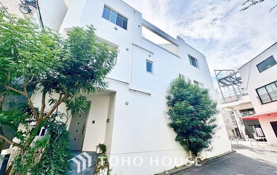 2LDK House for Sale in Asagaya Minami, Suginami, Tokyo - Thumbnail 2