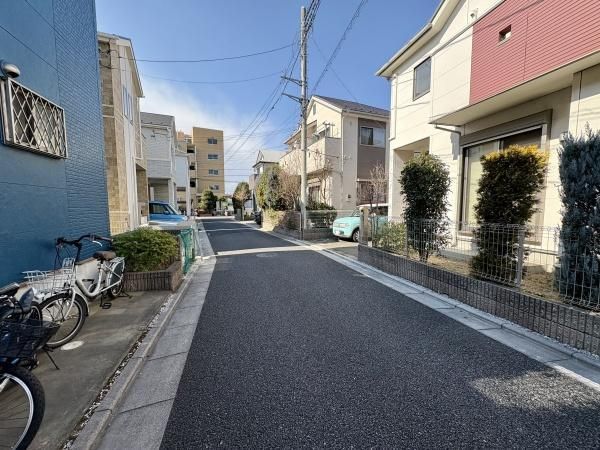 4LDK Detached House for Sale in Kita-ku, Saitama City - Thumbnail 2