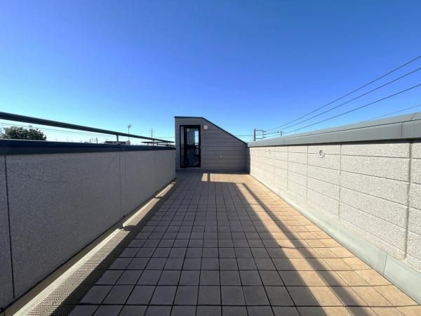 Renovated 5LDK+S House with Rooftop Balcony in Funabashi - Thumbnail 4