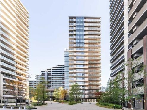 3LDK Apartment for Sale in Kohoku-ku, Yokohama - Thumbnail 2