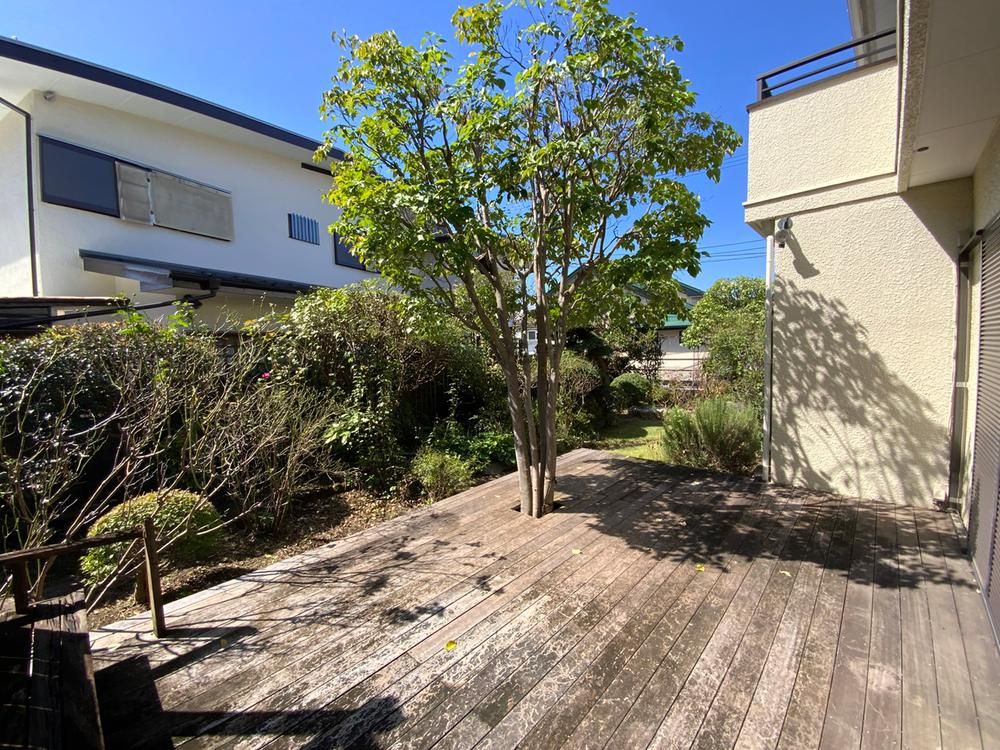 Spacious Two-Generation House for Sale in Tama, Tokyo - Thumbnail 2