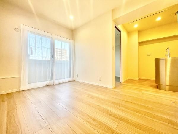 1LDK Apartment for Sale in Funabashi, Chiba - 31.76m2 - Thumbnail 3