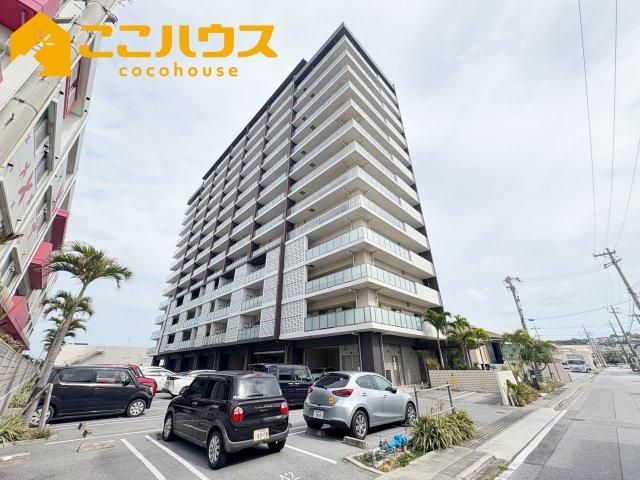 2LDK Ocean View Apartment for Sale in Ginowan, Okinawa - Image 1