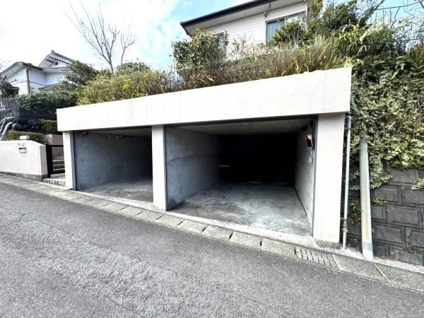 5DK Detached House in Sakuragaoka-cho, Miyazaki - 22 Million Yen - Thumbnail 2