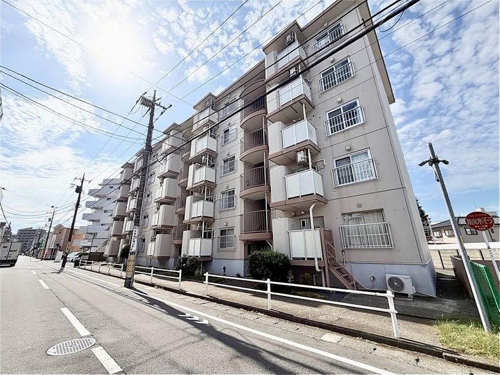 2LDK Apartment for Sale in Yamato City, Kanagawa - 58.75m2 - Thumbnail 2