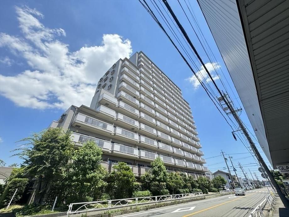 3LDK Apartment for Rent in Yokkaichi, Mie - 76 sqm - Thumbnail 2
