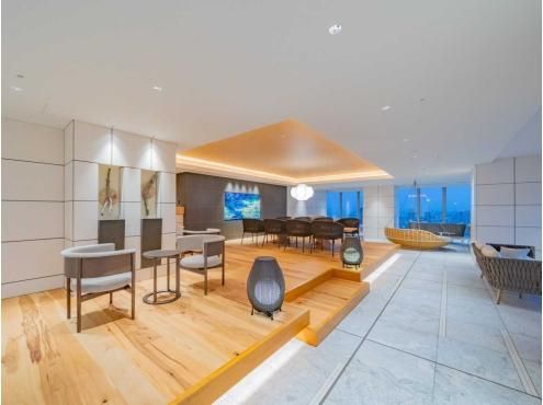 2LDK Apartment for Sale in Harumi, Chuo City, Tokyo - Thumbnail 4