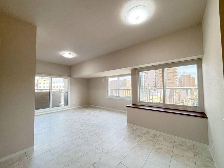 Renovated 4LDK Apartment for Sale in Central Sapporo - Thumbnail 3