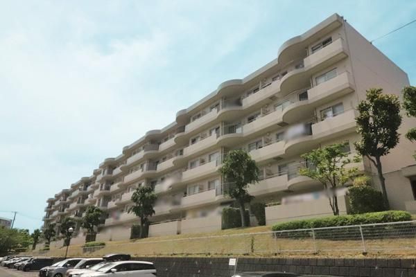 3LDK Apartment for Sale in Isogo-ku, Yokohama, 72.69 sqm - Thumbnail 3