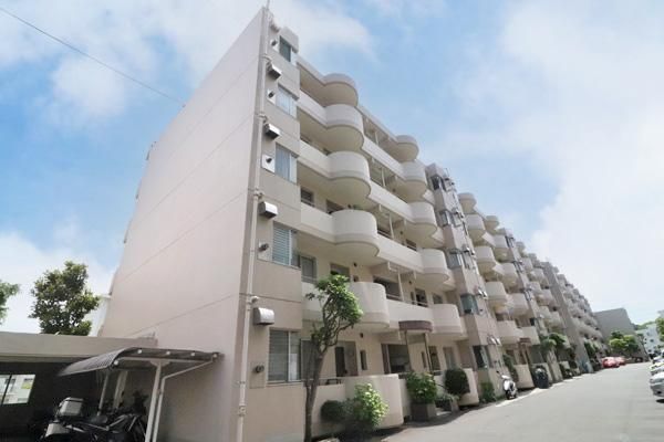 3LDK Apartment for Sale in Isogo-ku, Yokohama, 72.69 sqm - Thumbnail 2
