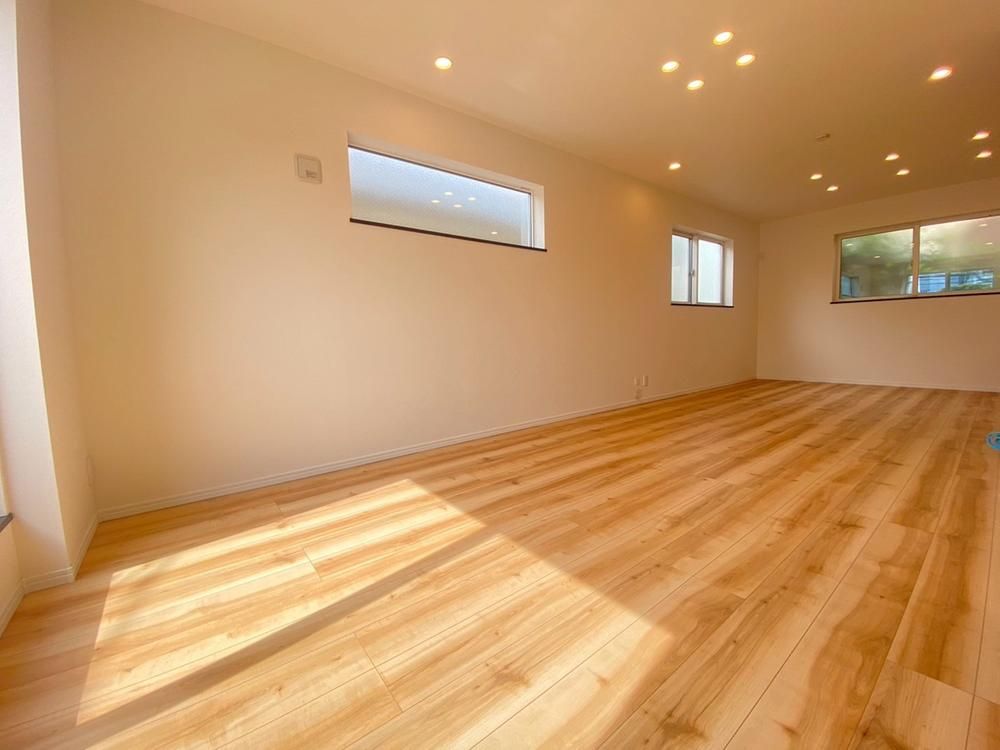 Land for Sale in Minami-Oizumi, Nerima-ku, Tokyo - 100m²+ Plots - Thumbnail 4