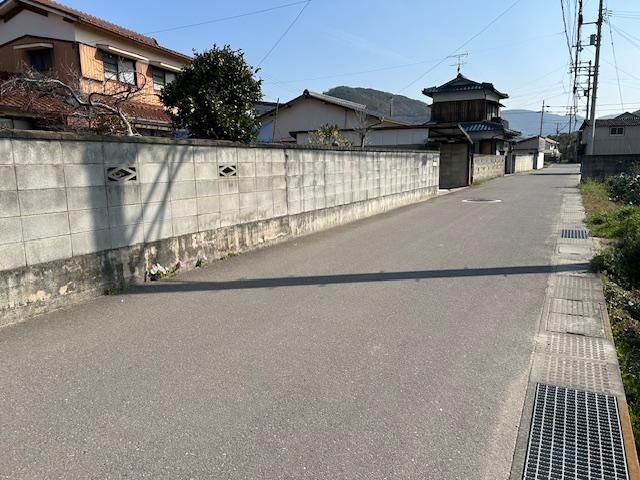 Spacious 315 sqm Land for Sale in Sakaide, Kagawa - Thumbnail 3