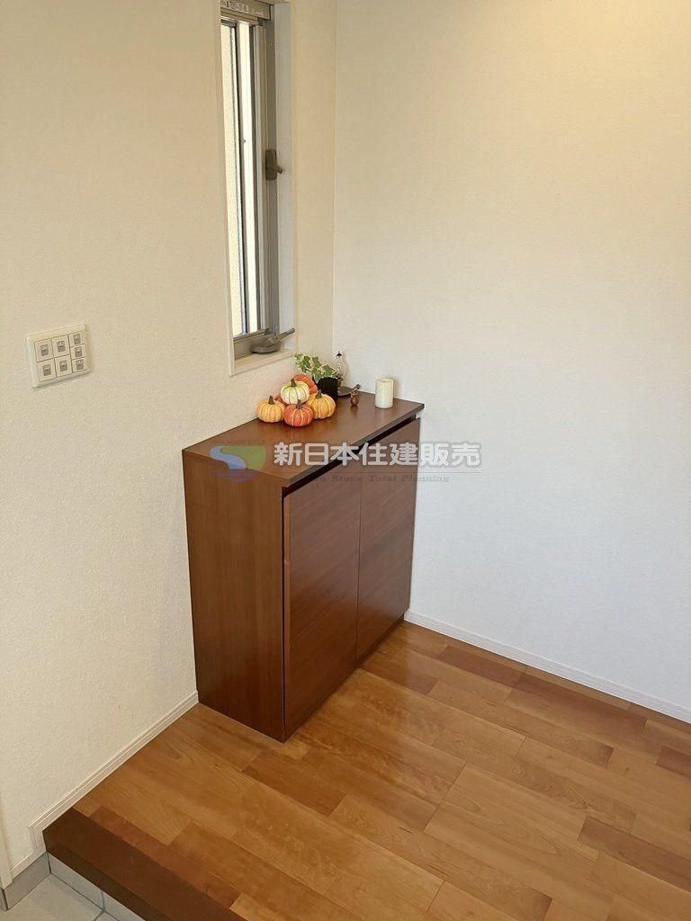 3-Story Multi-Generational Home with Onsen Access in Izu-no-kuni - Thumbnail 4