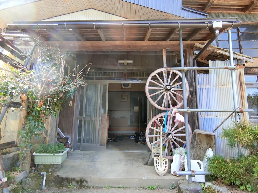 Renovated Kominka-Style 9DK House on 325 Tsubo in Joetsu, Niigata - Thumbnail 3