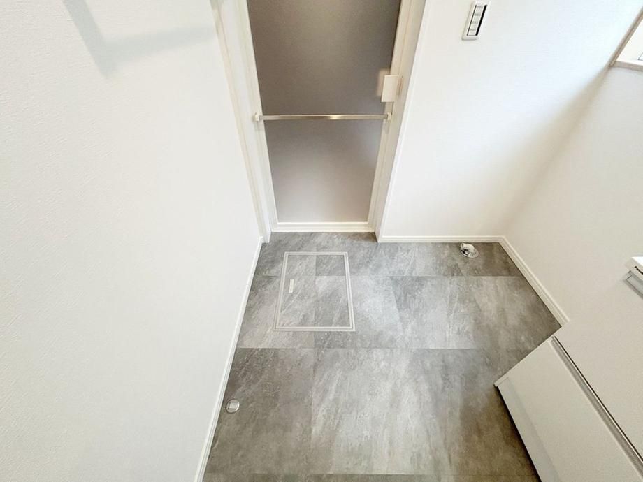 4LDK Corner Lot House for Sale in Minami-ku, Saitama - Thumbnail 2
