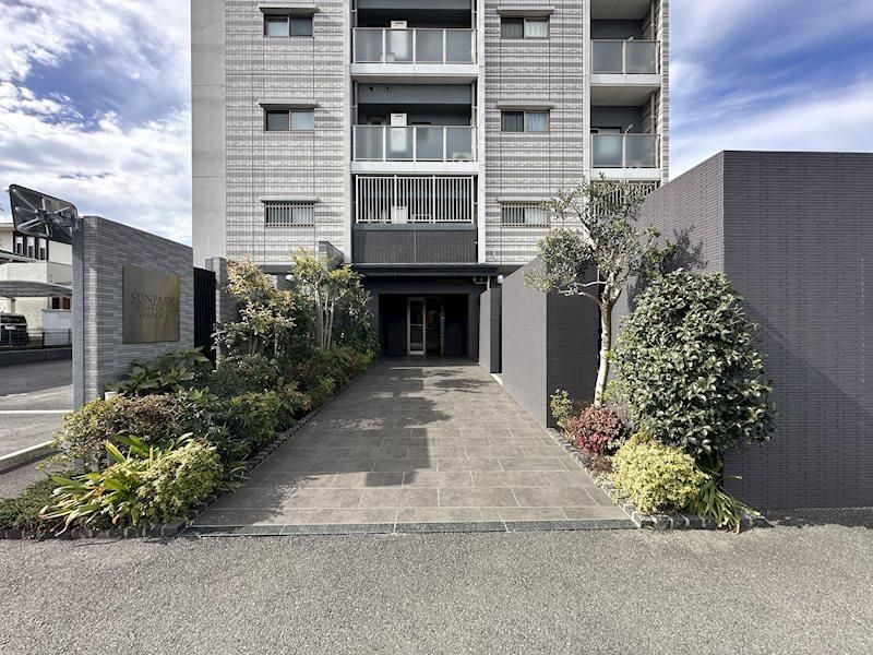 2LDK Apartment for Sale in Koshi City, Kumamoto - 65m2 - Thumbnail 2