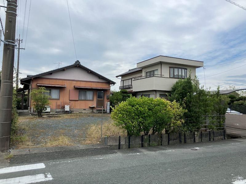 Spacious 3LDK+S Single-Story House for Sale in Hamamatsu - Thumbnail 3