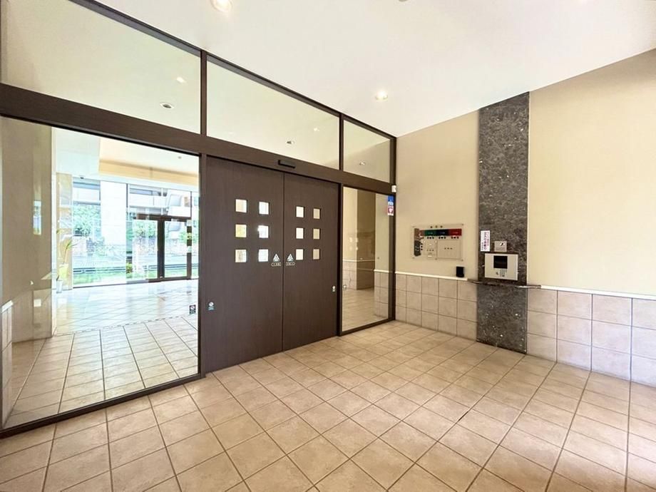 3LDK Apartment for Sale in Hodogaya, Yokohama - Thumbnail 2