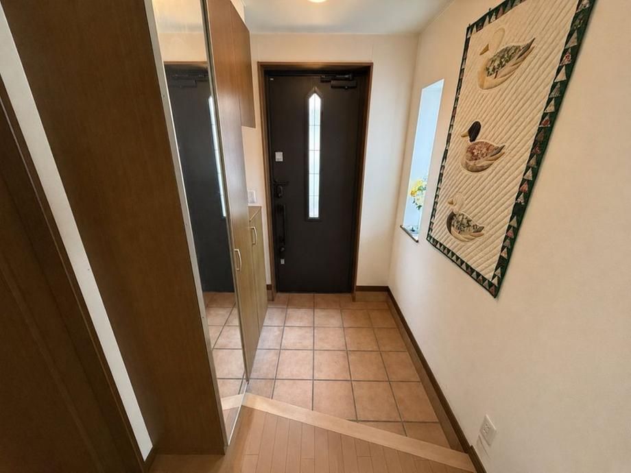 5LDK Detached House in Chitose, Hokkaido - 170m2 on 297m2 Land - Thumbnail 2