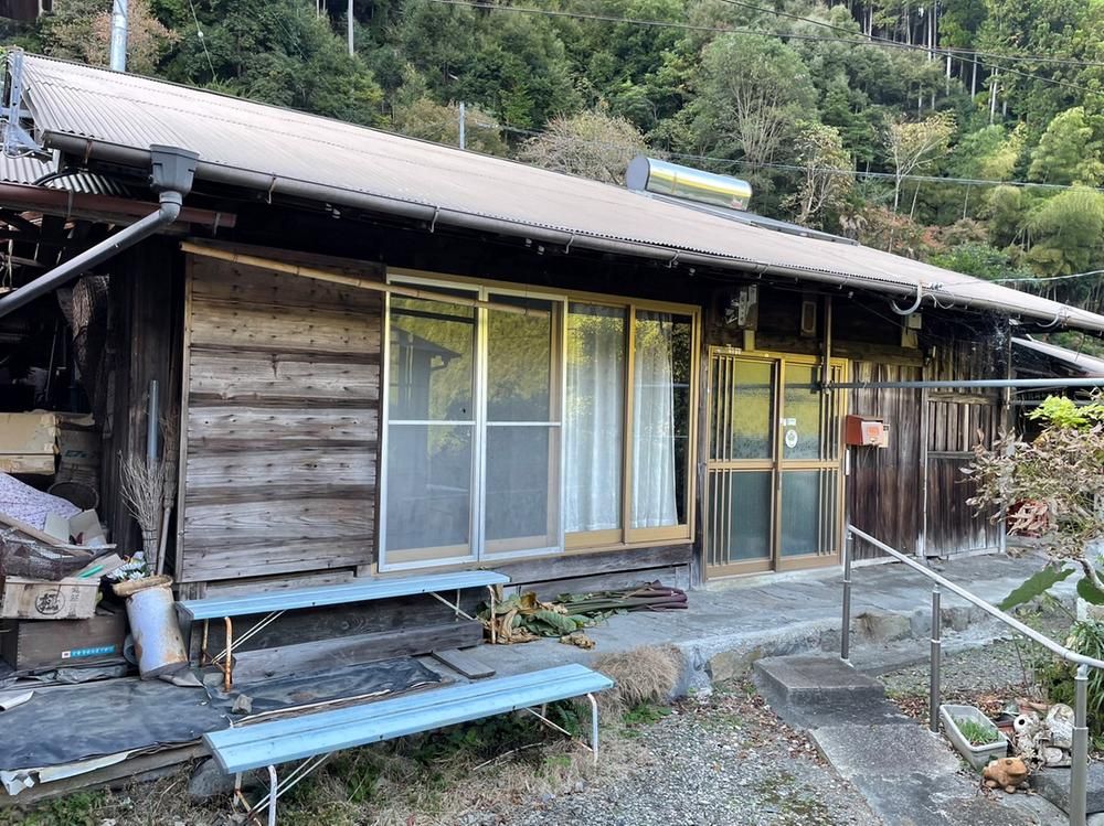 Renovation Project 4DK House in Aoi Ward Shizuoka - Image 1