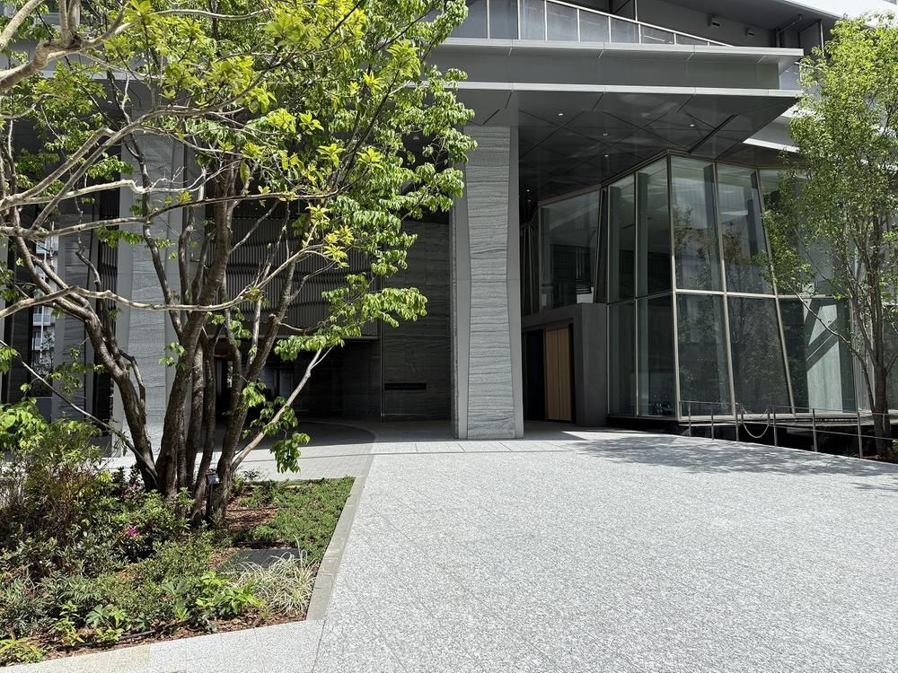 LIVIO TOWER SHINAGAWA 3LDK 130m² Penthouse in Minato - Thumbnail 3