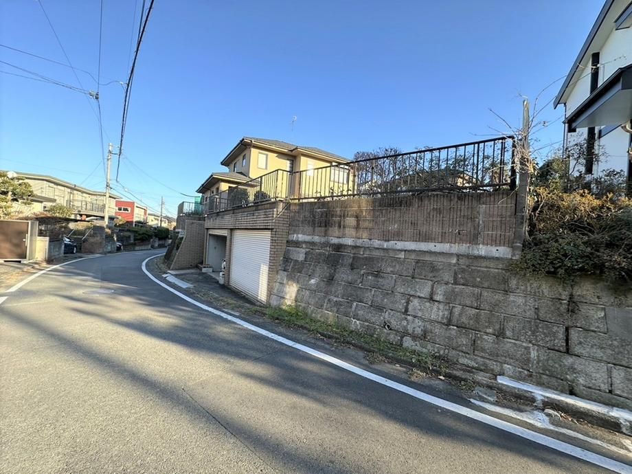 4LDK+S House for Sale in Hachioji, Tokyo with Large Garden - Thumbnail 3
