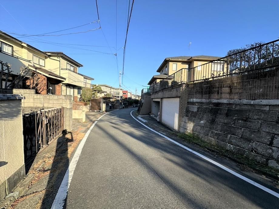 4LDK+S House for Sale in Hachioji, Tokyo with Large Garden - Thumbnail 4