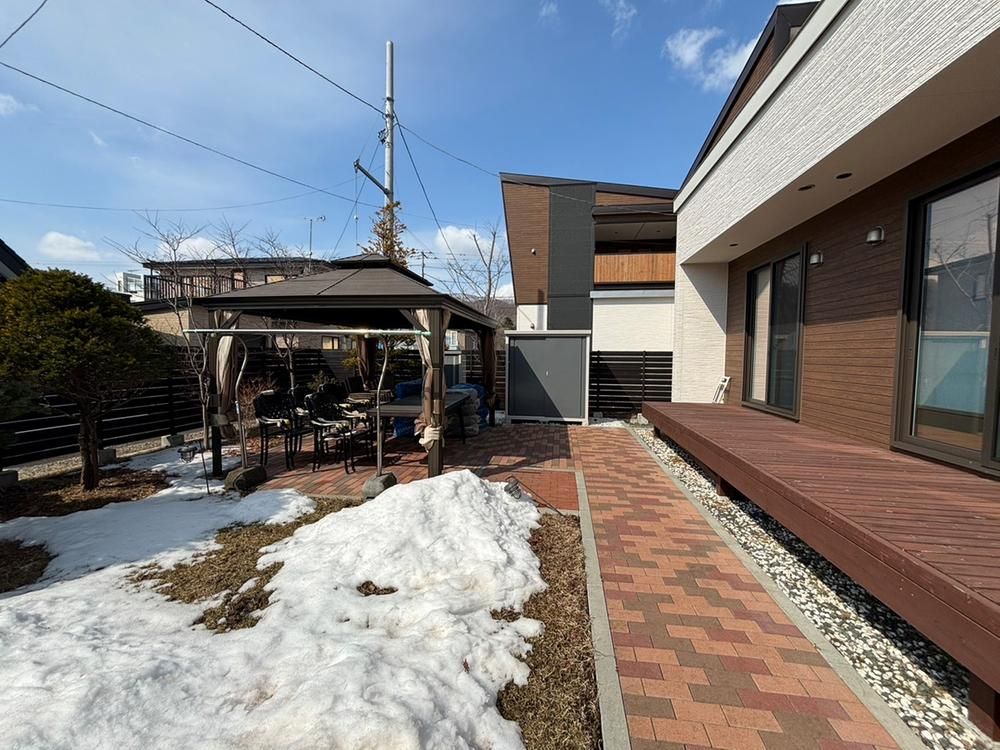 Former Inn 3LDK Single-Story House in Shiraoi, Hokkaido - Thumbnail 4