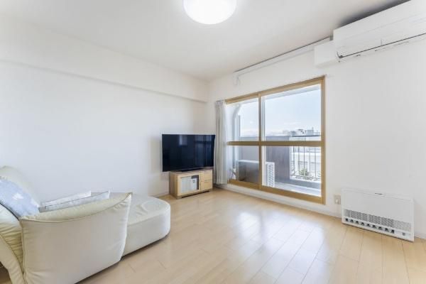 Renovated 3LDK Apartment for Sale in Sapporo's Atsubetsu Ward - Thumbnail 2