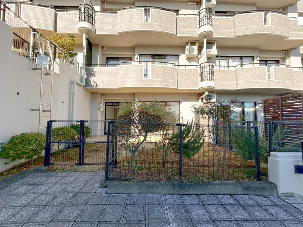 Renovated 3LDK Pet-Friendly Apartment in Sendai Aoba Ward - Thumbnail 4