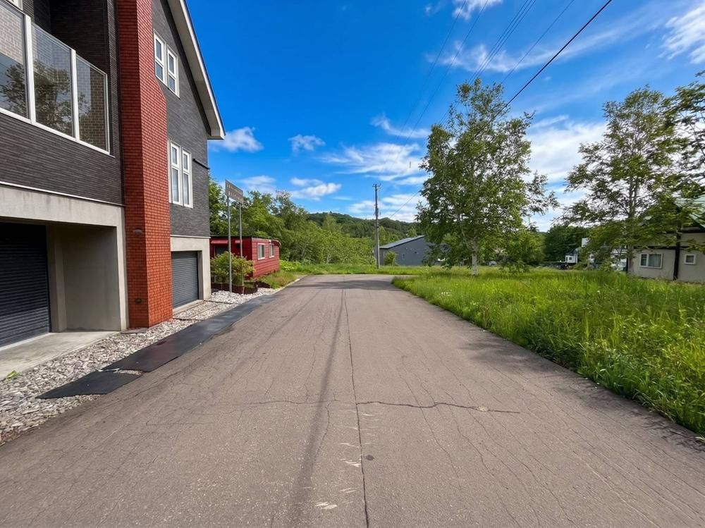 208m2 Vacant Land for Sale in Niseko, Hokkaido - Thumbnail 2